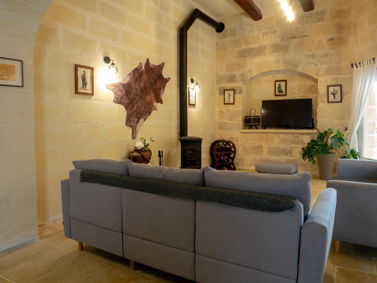 Xagħra Il Gnejnaヴィラ エクステリア 写真