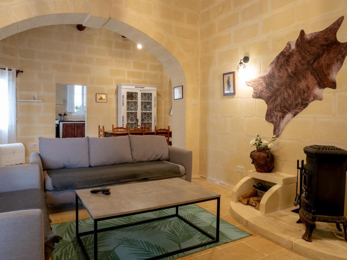 Xagħra Il Gnejnaヴィラ エクステリア 写真